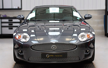 Jaguar XKR